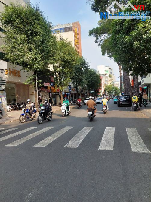 Bán Nhà Nhánh Mặt Tiền 3/2 Q10 (4.8x12.5 - 62m2 - 18 tỷ)