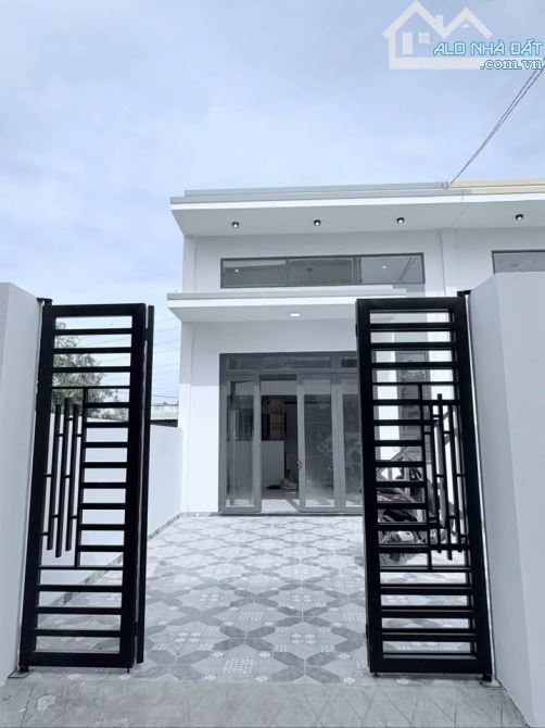 Nhà sổ riêng thổ cư, đường ô tô, 1 trệt 1 lầu TRẢ TRƯỚC CHỈ 400