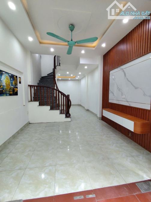 🏡 Nhà đẹp giá tốt chỉ 5 tỷ 2 – Kiến Hưng, Hà Đông ✨ Chủ gửi bán gấp, sổ đỏ pháp lý chuẩn