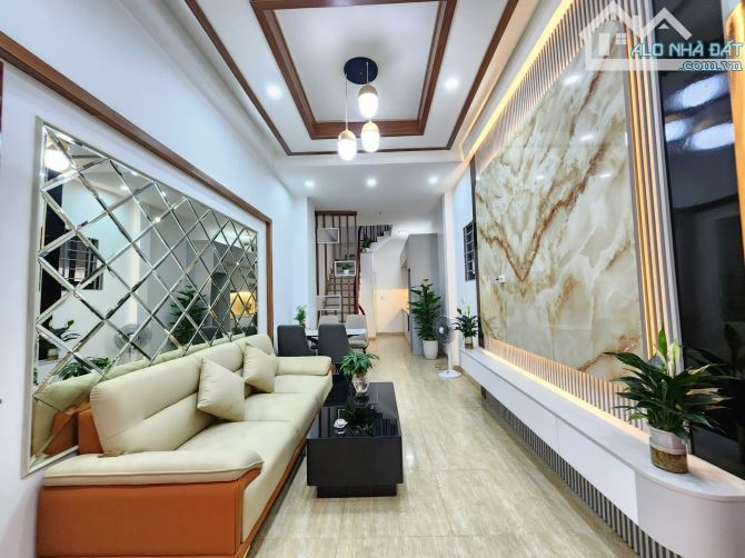 Bán nhà Giáp Nhị NGÕ CỰC ĐẸP GẦN Ô TÔ 36m2 4T Mt 3,2m Giá 7,65 TỶ