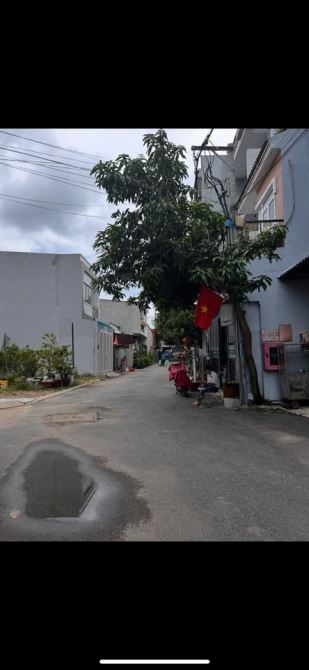 nhà p. Bình Chiểu , hẻm nhựa 5 m , gần chợ đầu mối Thủ Đức, 3 tầng, ngang 4 m dài 14m, 5 ỷ