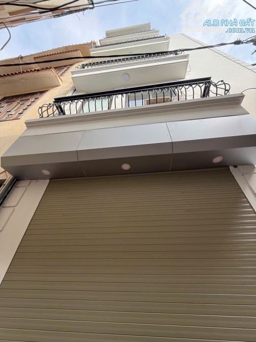 TRẦN CUNG CẦU GIẤY, VÀI BƯỚC CHÂN RA MẶT PHỐ Ô TÔ GẦN NHÀ, DT35M2 5TẦNG FULL NỘI THẤT.