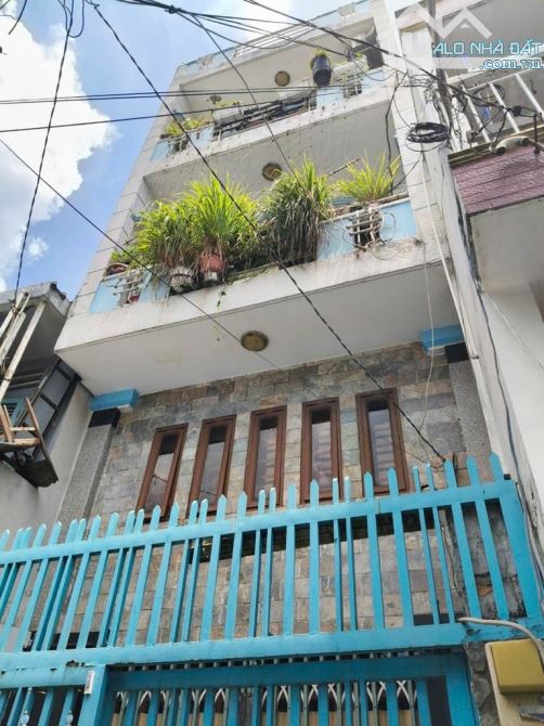 Nhà 3 tầng FULL nội thất Cách mạng Tháng 8, Tân Bình