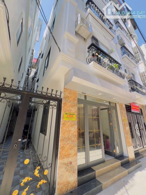 NHÀ 5 TẦNG LÔ GÓC, PHỐ NGÔ QUYỀN, HÀ ĐÔNG, DT 30/48M2, MT 4.2M, GIÁ 9.4TỶ, Ô TÔ ĐỖ CỬA