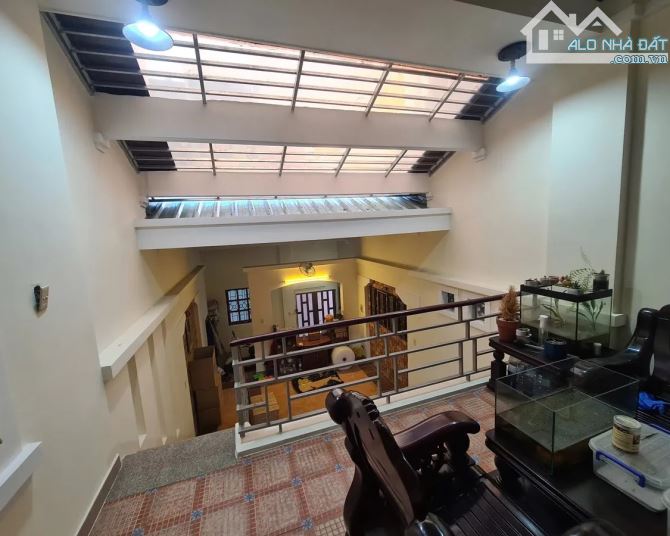 Bán Gấp Nhà 3 Mặt Tiền Hẻm Thành Thái, Quận 10: DT 122m², Chỉ Còn 17 Tỷ Thương Lượng Mạnh!