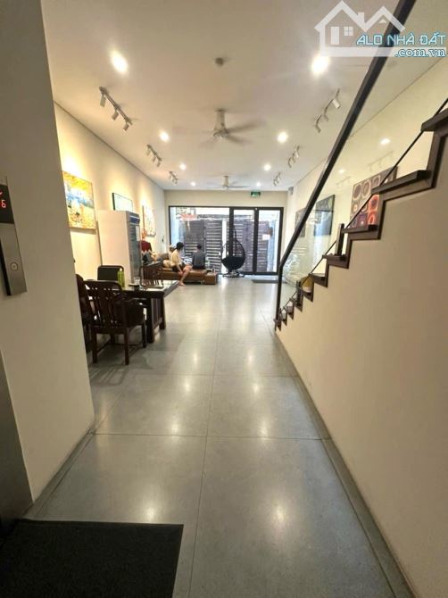 BÁN TÒA APARTMENT PHỐ LIỄU GIAI – DT 110m² – 7 TẦNG – MT 5.5m – GIÁ 56.5 TỶ