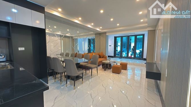 BÁN Tập Thể T1 . DOÃN KẾ THIỆN . 75m2 . 4tỷ45 . Sổ đỏ chính chủ . Oto đỗ cửa