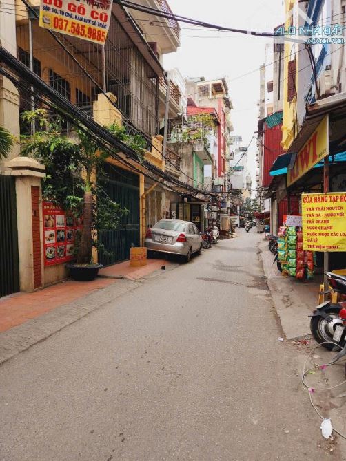 Bán nhà Mặt phố Đê La Thành, lô góc 3 mặt thoáng, 7 tầng thang máy, ô tô, 50m2, giá 13 tỷ