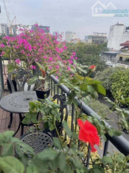Bán 300m2 DTSD Mặt Phố Quận Hoàn Kiếm MT12m-3T VỪA Ở VỪA KD 33 Tỷ Hàng Bài.