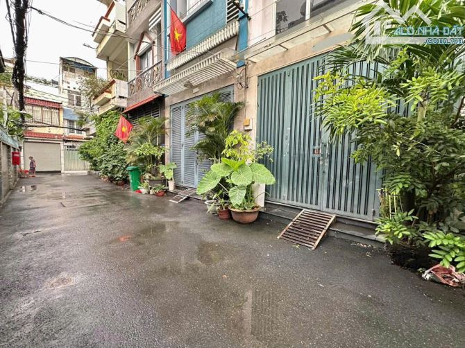 RẤT NGON - HXH NHỰA QUẬN 3 - CMT8 - 72M2 (4x18) A4 . Giá 12,5 tỷ
