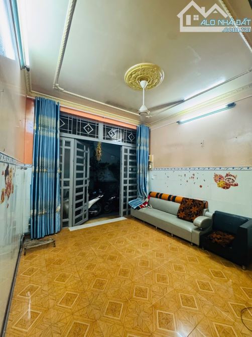 QUA HIẾM-RỘNG RẺ-BÁN NHÀ 2LẦU-47M2- HOÀNG BẬT ĐẠT-P15-TÂN BÌNH