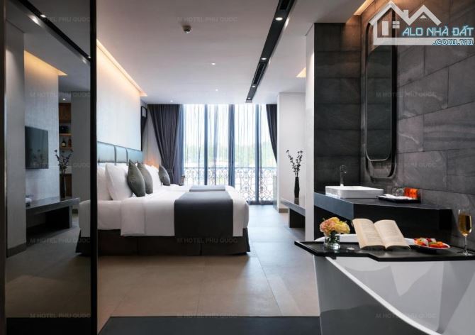 Bán biệt thự sân vườn 12x30 (360m2) mặt tiền đường Quốc Hương, P Thảo Điền, Quận 2 - 53ty
