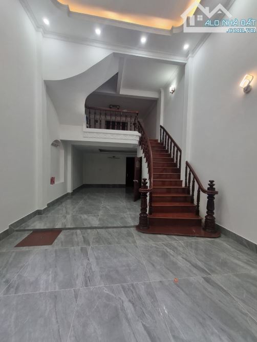 ✨ BÁN NHÀ Phố VƯƠNG THỪA VŨ – THANH XUÂN, 5 TẦNG, PHÂN LÔ – Ô TÔ ĐỖ CỬA -15,2 TỶ