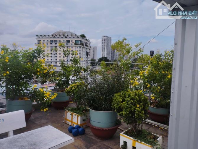 BTT.D6.39T bán toà nhà đang khai thác chdv tại Quận 2