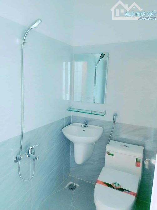 Bán gấp nhà 58m2 2 tầng 3 phòng - hẻm 5m thông - nở hậu - bình tân kế tân phú qua tân ình