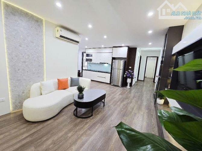 Bán CC Trung Tâm Mỹ Đình, 100m ra bến xe, lô góc 102m2 3 ngủ 2 wc giá 6ty9