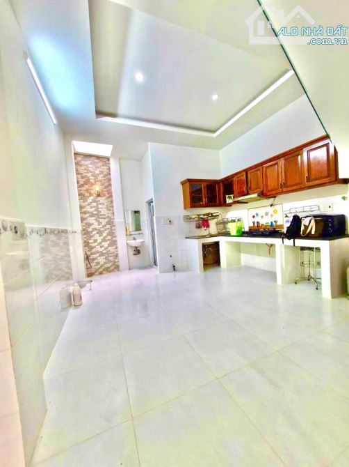 💁‍♂️ Bán nhà 3 tầng 52mv, Hoàn công đủ, Hẻm xe hơi. Pháp lý chuẩn.