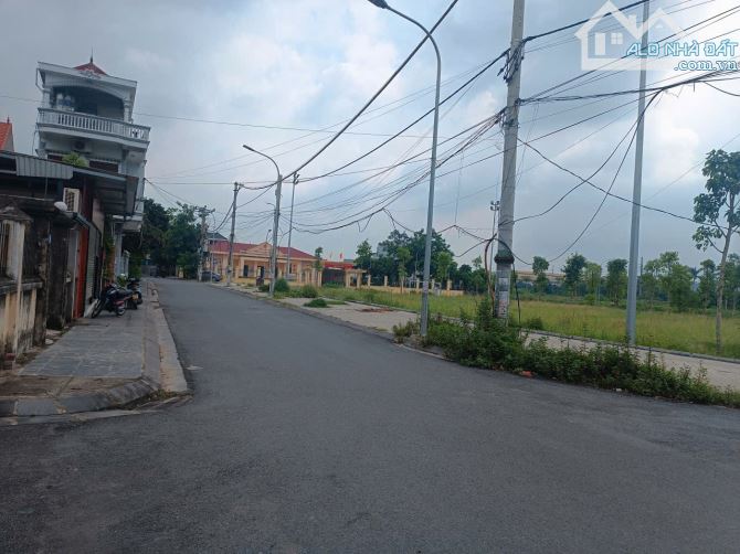 Giá Cực Tốt_ Nguyên Khê_ Đông Anh_ DT 315M²_ MT 7M_ Đường 9m Thông Thoáng_ Sổ A4