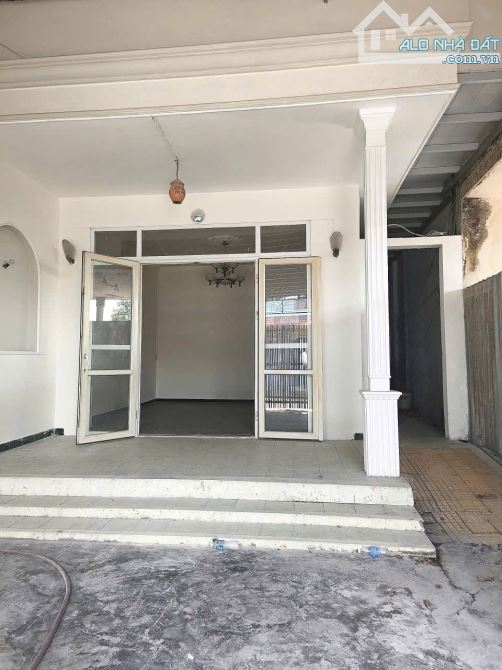 NHÀ HẺM HƠI 150M2, NGANG 6MX25M. XE HƠI NGỦ TRONG NHÀ - GẦN ĐƯỜNG VÀNH ĐAI 3 - TÂN HIỆP,