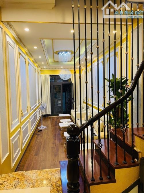 Bán nhà Cầu Noi, 5 tầng, MT 4,2m, nhà đẹp ở sướng, mặt ngõ 4m, an sinh tuyệt vời