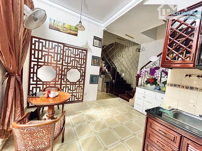 Nhà kiểu biệt thự mini Đặng Dung Quận 1 ( khu nhà giàu) dân trí cao 60m nhỉnh 18 tỷ