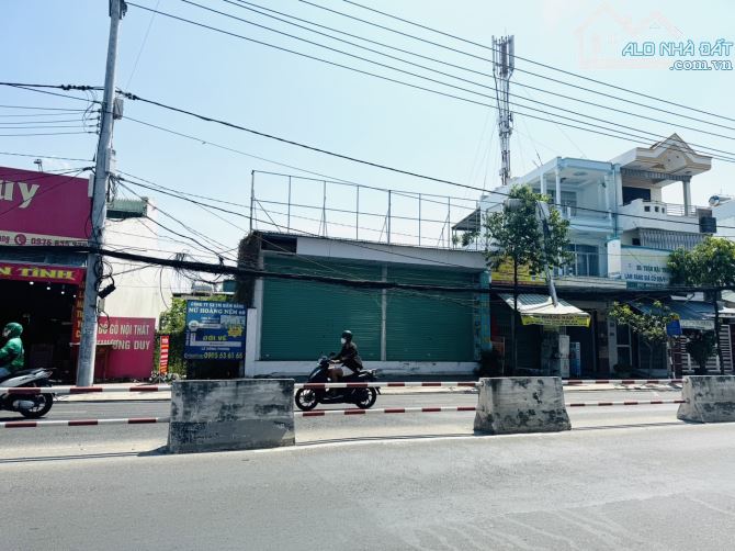 Bán đất tặng nhà cấp 4 mặt tiền đường Lê Hồng Phong, Phước Long - Dt 206,2m ngang 10m