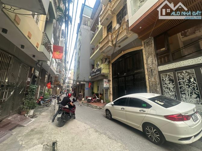 Nhà đẹp Đống Đa🌹Vỉa hè oto tránh, 37m2 - 6 tầng - MT4.4m