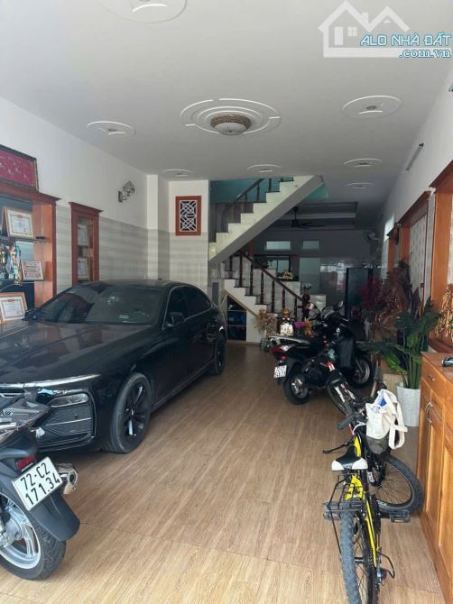 Bán nhà mặt tiền Hoàng Việt, phường Vũng Tàu- TP Hồ Chí Minh