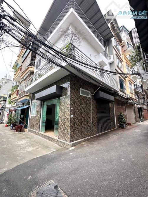 BÁN ĐẤT  - GẦN  HỌC VIỆN TÀI CHÍNH: : DT58M2 ,- MT6M - GIÁ 11 TỶ - Ô TÔ THÔNG - LÔ GÓC -