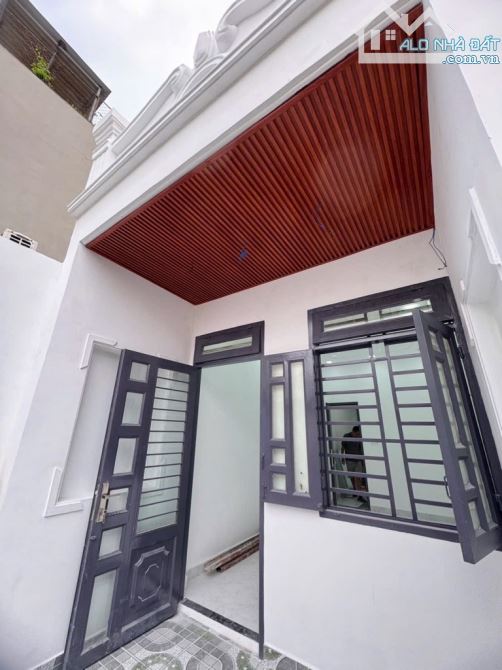 Hẻm thẳng-42m2 - 2 tầng ngay LEVANKHUONG- giáp GV