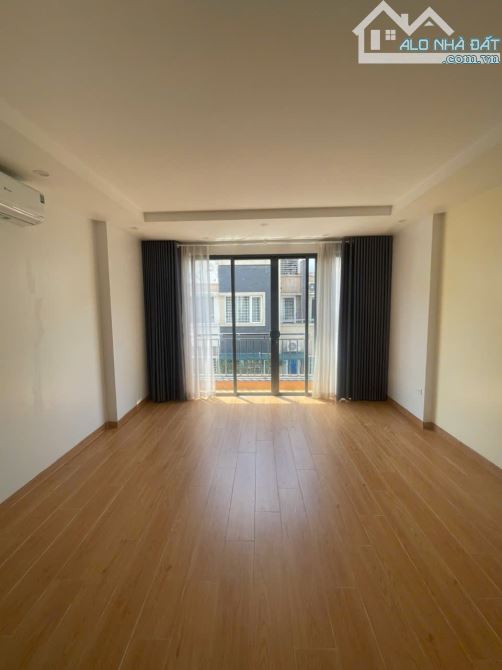 Bán nhà riêng Đại Linh, ngõ rộng, oto đỗ gần 40m2*4T giá chỉ 8.15 tỷ!