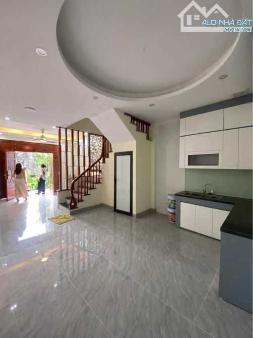 NHANH TAY! Liên Mạc hiếm 43m, 5 tầng đẹp, vài bước ra ô tô, chỉ 6.3 Tỷ