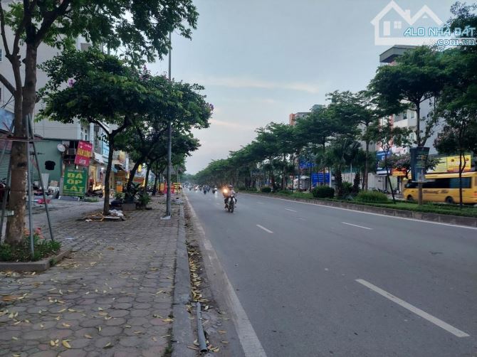 Đất chính chủ mặt phố Lê Trọng Tấn, Hà Đông, 200m2, vỉa hè đá bóng, kinh doanh đỉnh