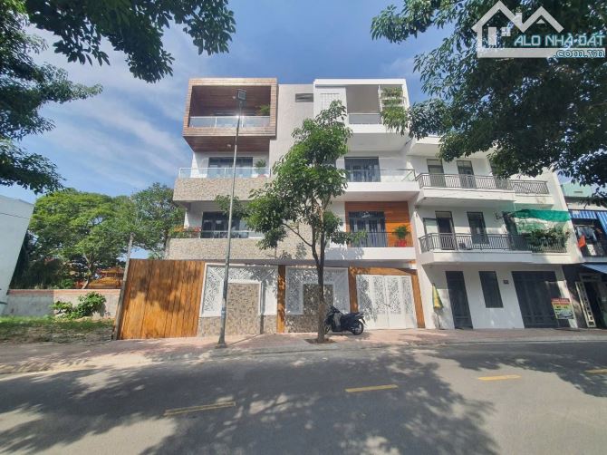 CHỦ CẦN BÁN GẤP BIỆT THỰ MINI CÓ HỒ BƠI SỔ HOÀN CÔNG MẶT TIỀN 13 MÉT GIÁ CHỈ 12t5