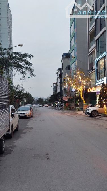 Bán nhà liền kề văn quán vỉa hè OTO TRÁNH kinh doanh dt 88 5 tầng