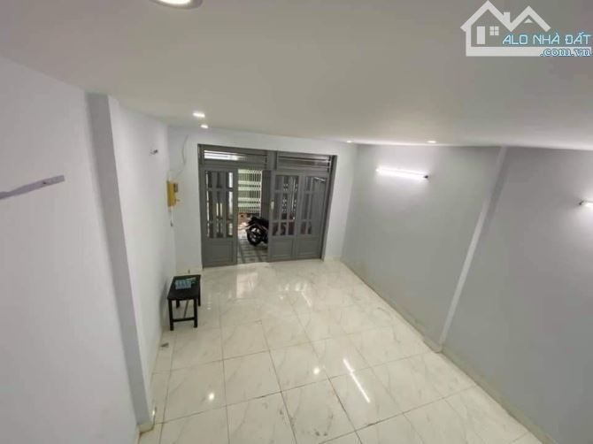 ấp bán nhà HXH 745/... đường Quang Trung, F12, 60m2, 2 tầng, 4PN, 3WC, nhỉnh 4 tỷ