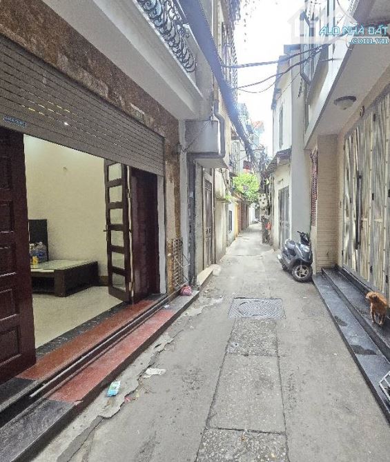 🔥 PHỐ 8/3🔥NHÀ ĐẸP 5 TẦNG - LÔ GÓC – KINH DOANH - NGÕ THÔNG RỘNG - BA GÁC ĐỖ CỬA