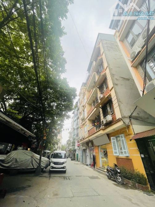 Bán nhà lô góc 50m2 gần Nguyễn Chí Thanh, MT 8m. Oto, KD. Hơn 23 tỷ.