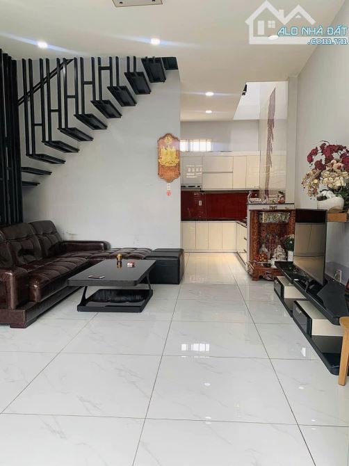 Cho thuê nhà đường số 4, linh xuân, thủ đức