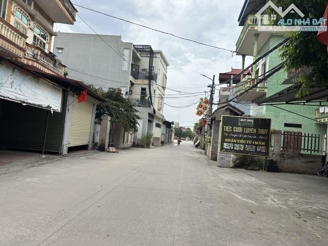 Bán lô góc 40m² trung tâm Đông Anh – đường ô tô tránh – gần phố Cao Lỗ chỉ hơn 4 tỷ.