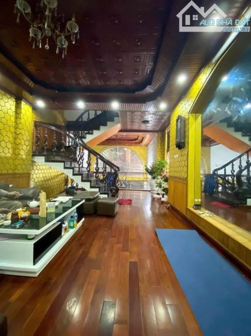 Bán Nhà Phân Lô Đầu Phố Nguyễn Khuyến Ô Tô Vào Nhà 55m 5 Tầng 15 Tỷ