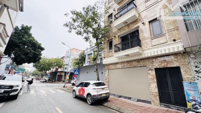Trần Quốc Hoàn 60*7, MT 5m, đường ôtô tránh, có vỉa hè, cơ hội hiếm cho dòng tiền bền vững