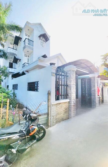 Bán Nhà Hóc Môn- 101M2(6 x18)- 3Tầng - HXH- Chỉ4,2 Tỷ.
