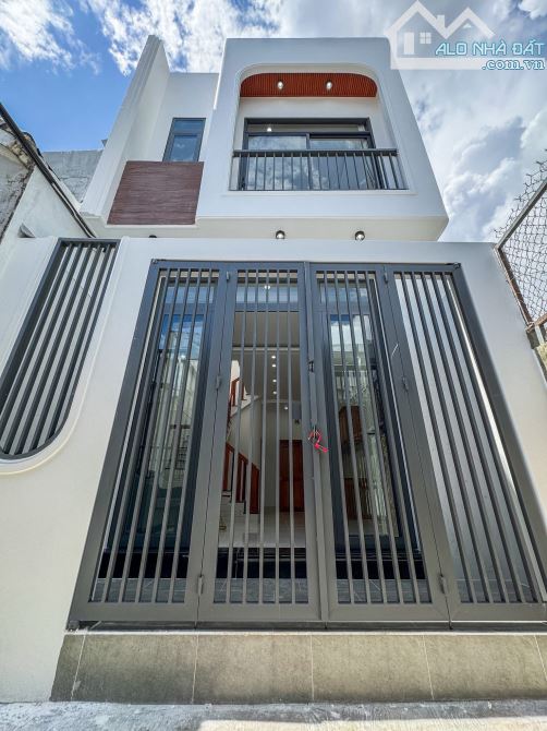 NHÀ TRỆT LẦU 3PHÒNG NGỦ HẺM LT 3-4 NGUYỄN VĂN CỪ GẦN ĐH Y DƯỢC, ĐH CẦN THƠ, CHỢ AN KHÁNH