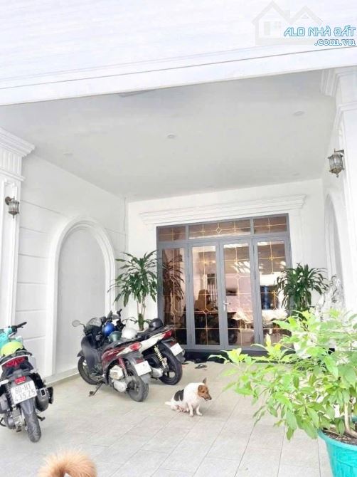 BIỆT THỰ MINI– 153M² – 7PN – 5WC – GẦN CHỢ DĨ AN 1.