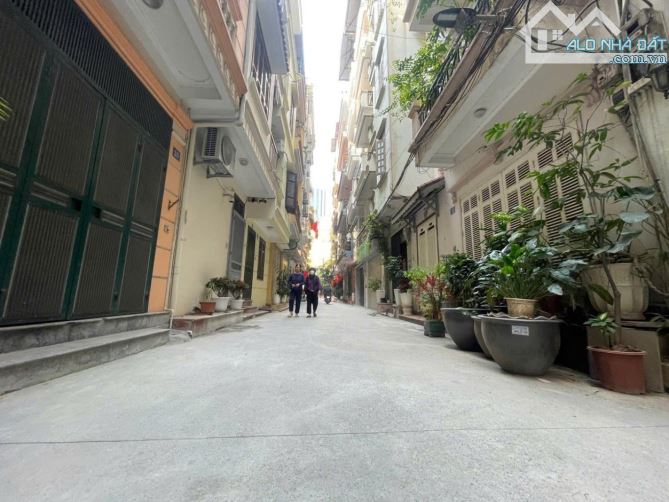 PHÂN LÔ – Ô TÔ VÀO NHÀ | PHỐ PHÁO ĐÀI LÁNG | 43M² | NHỈNH 15 TỶ