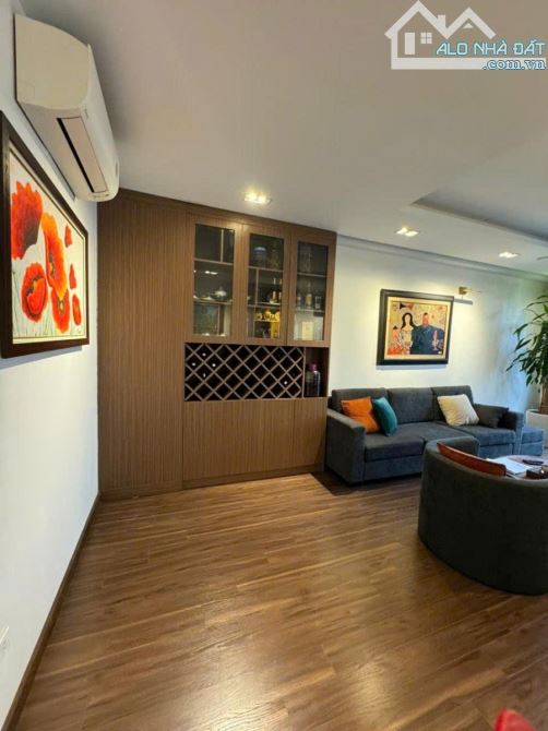 Bán nhà phố Nguyễn Công Hoan- TT Ba Đình - 8 tầng thang máy - Gara ô tô - 75m - Nhỉnh 42T