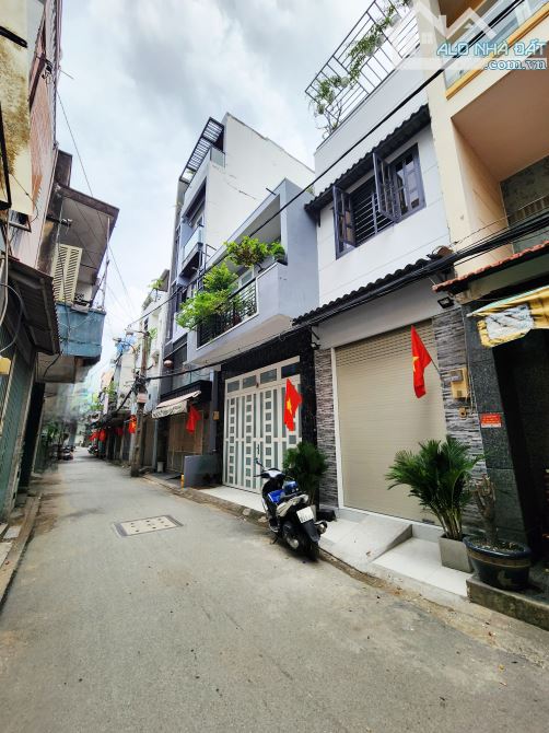 🏡 🚘 Ô TÔ TẬN CỬA - NGAY CHẤN HƯNG & BẮC HẢI - GẦN 30m2 - 3 TẦNG 3PN - SÂN THƯỢNG