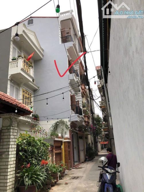 Cho thuê nhà nguyên căn ngõ 45 phố Hoa Lâm, Việt Hưng, Long Biên. Dt 30m x 4 tầng, giá