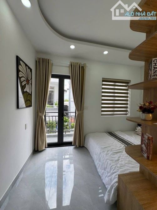 Nhà Quang Trung( GV) - Ngay Vincom- 22m2 Ngang 4,1×5,5( 2 Lầu) - nhỉnh 3 tỷ hơn. - 10